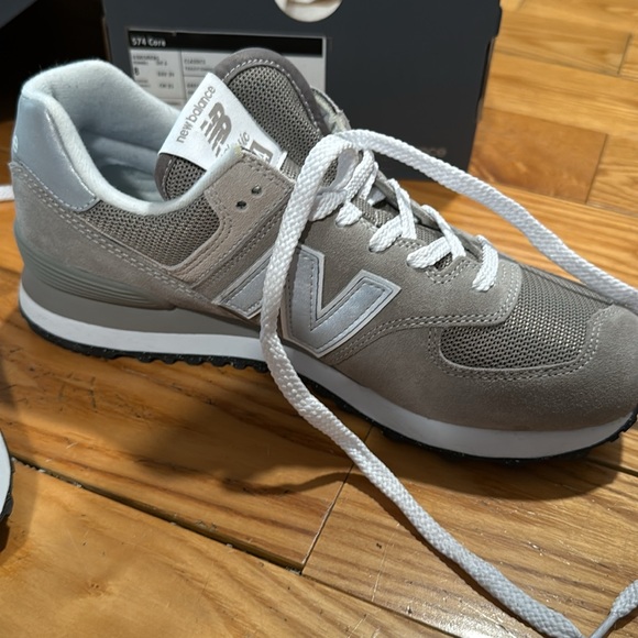 New Balance Women’s 574 Core Grey Sneakers. - Picture 6 of 6